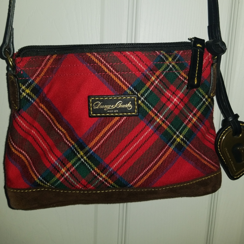 Small Dooney and Bourke purse